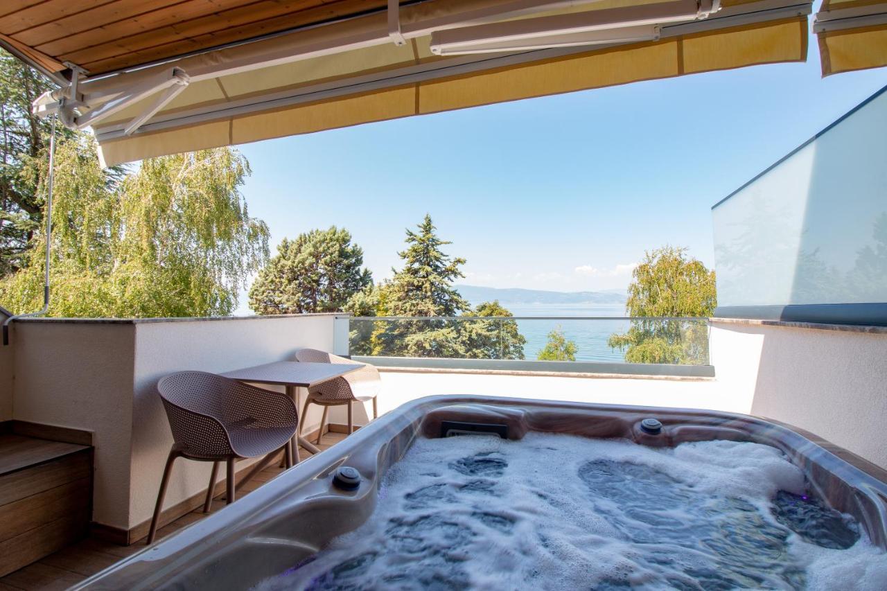 Lago Hotel Лагадин Экстерьер фото