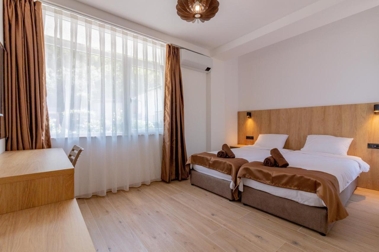 Lago Hotel Лагадин Экстерьер фото