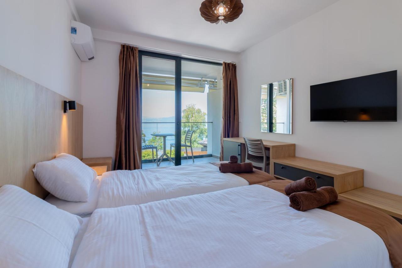 Lago Hotel Лагадин Экстерьер фото